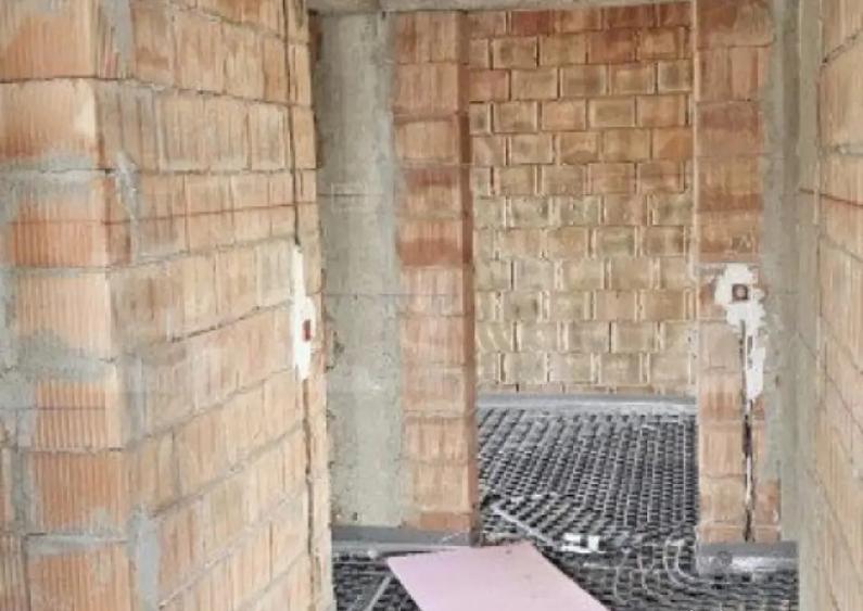 Casa la rosu, 4 camere, terasa mare cu vedere foarte frumoas - 3