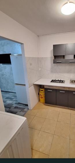 Garsoniera Tractorul- langa Coresi Mall - 1