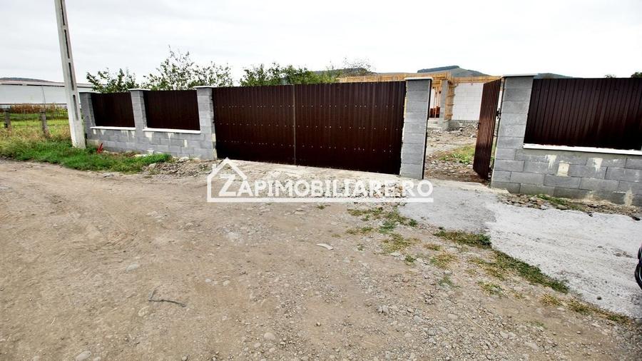 Casa 5 camere pe 1 nivel cu garaj si gard 176mp,1400mp teren - 6