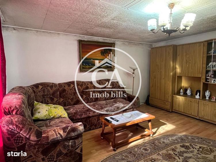 Casa de vanzare cu 5 camere in Cihei, Bihor - 2