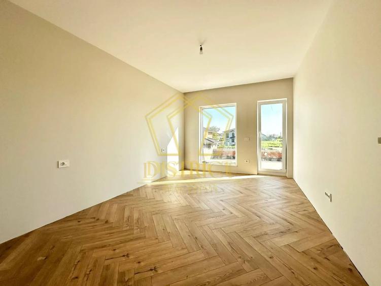 Duplex cu 4 camere cu Canalizare în Dumbrăvița