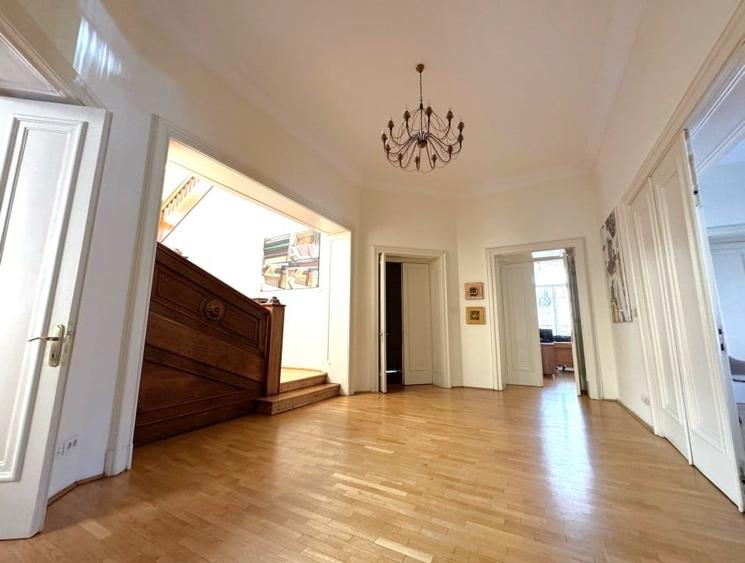 Vila cu arhitectura Dacia - 4