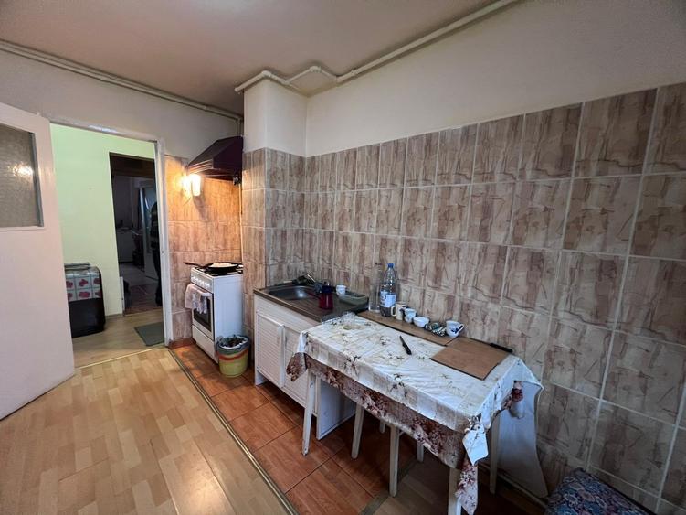 Apartament 4 camere,zona Liceul-Auto - 6