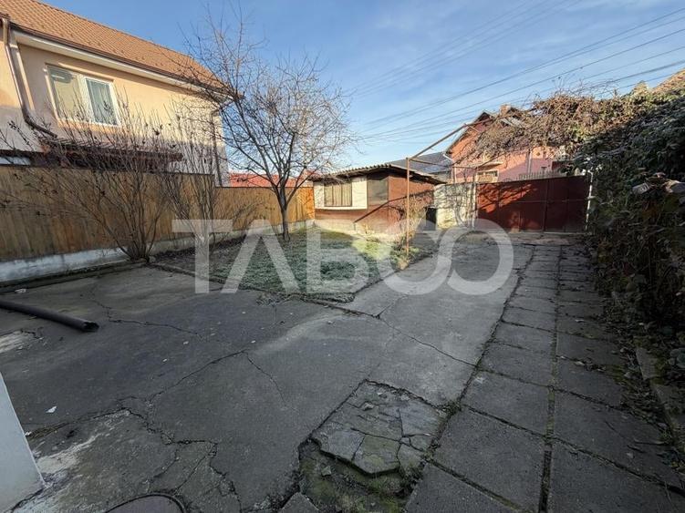 Casa de vanzare 4 camere  160 mpu teren liber 146 m zona Cetatii - 11