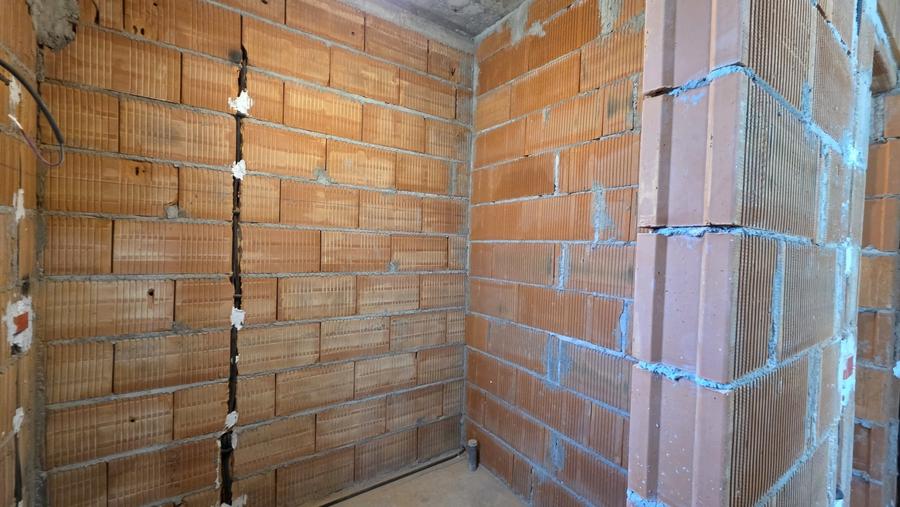 Duplex cu 5 camere cu Canalizare în Dumbrăvița