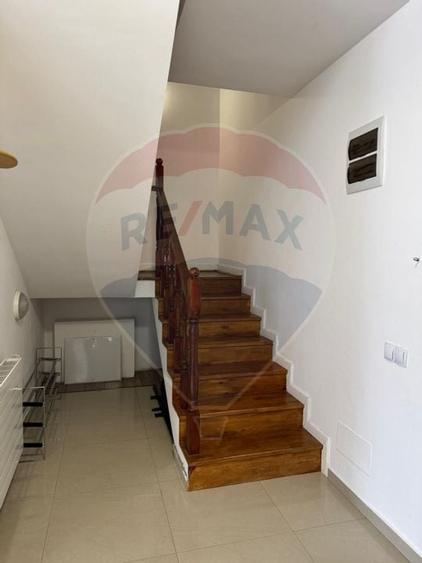 Apartament cu 5 camere de închiriat în zona Buna Ziua - 4