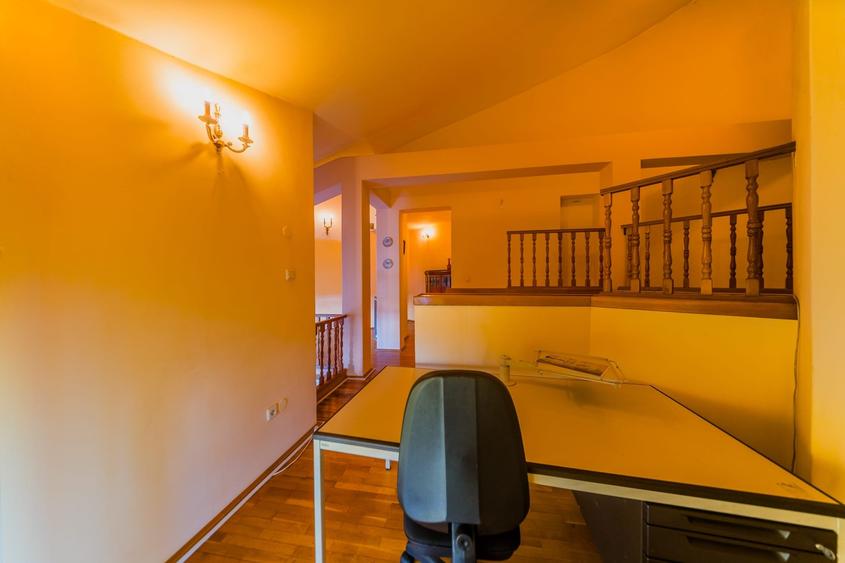 Vilă impunătoare cu arhitectură elvetiană pe 3 nivele - proprietar - 13