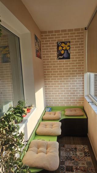 Apartament cu 3 camere de vanzare - 1