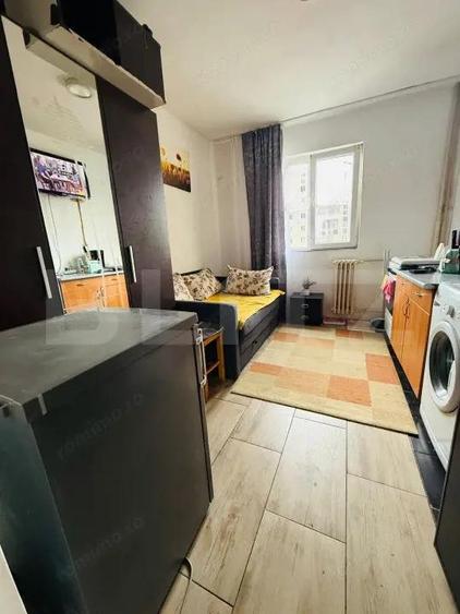 Camara camin cu loc de parcare si baie proprie-zona Florilor - 4