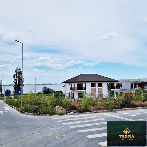 Loturi de teren , vis-a-vis de Insula Ovidiu - 7