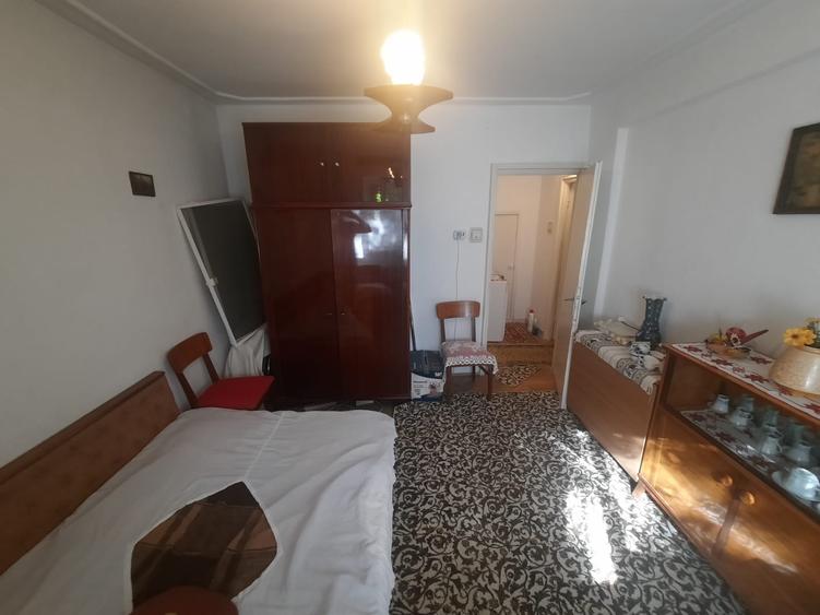 Apartament de 2 camere decomandat, etajul 1/8, zona Copou - 4