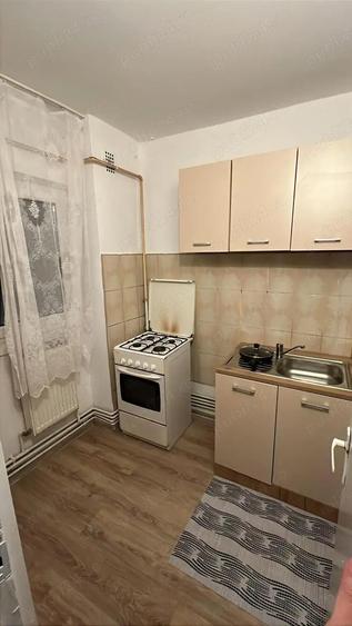 Inchiriez garsoniera, zona Aleea Plopilor - 2