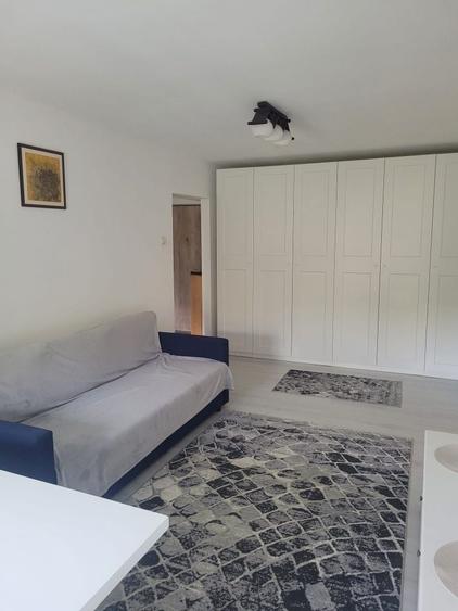 Apartament cu 2 camere semidecomandat în Crângași