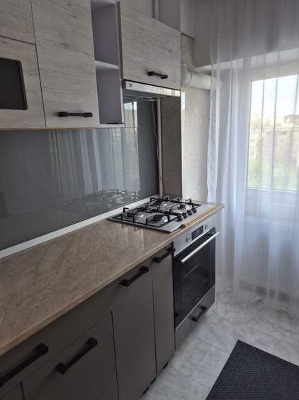 Inchiriere garsoniera renovata 40mp zona Teatru Masca - 8