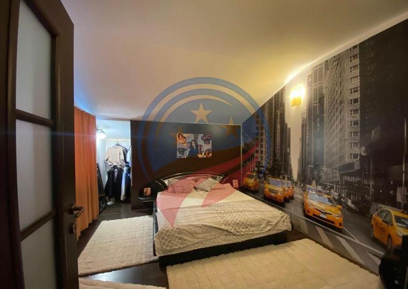 CASA DEOSEBITA APROAPE DE PROMENADA IN EUROCARTIER - 3