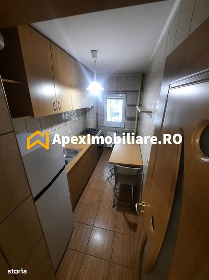 Garsonieră decomandată în Central