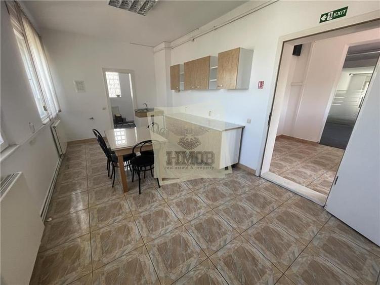 Spatiu de birouri cu 5 camere si 2 bai 160 mp in zona Centrala - 1