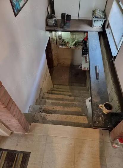 A 38 Proprietarul vinde 2 case cu 510 mp teren in ?erbane?ti Bacau - 13