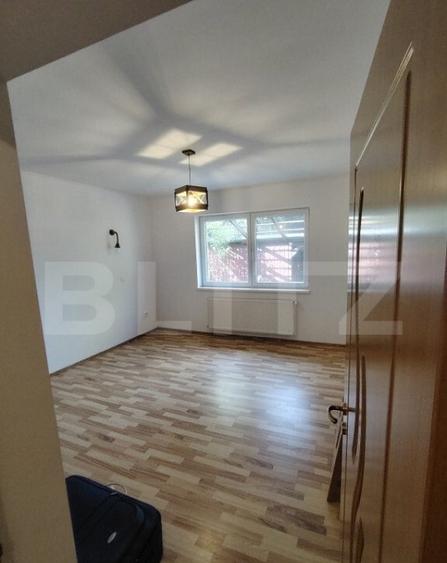 Casa deosebita cu 3 camere si spatiu comercial in Sangeorgiu - 9