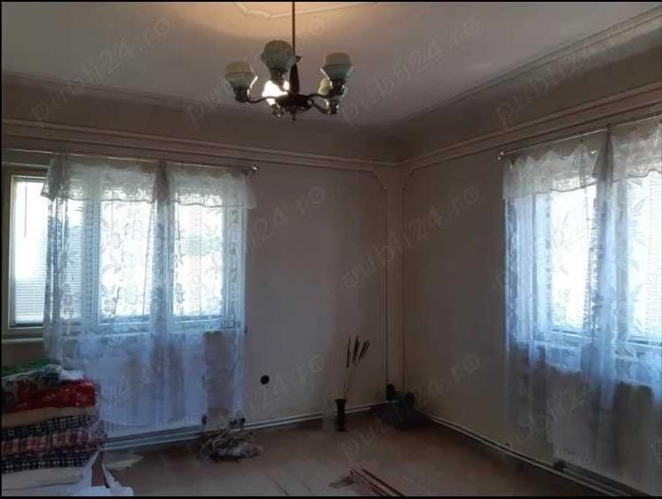 Casă cu 3 camere în Central