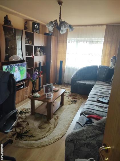 Apartament 2 camere Petrila Strada alexandru sahia - 1