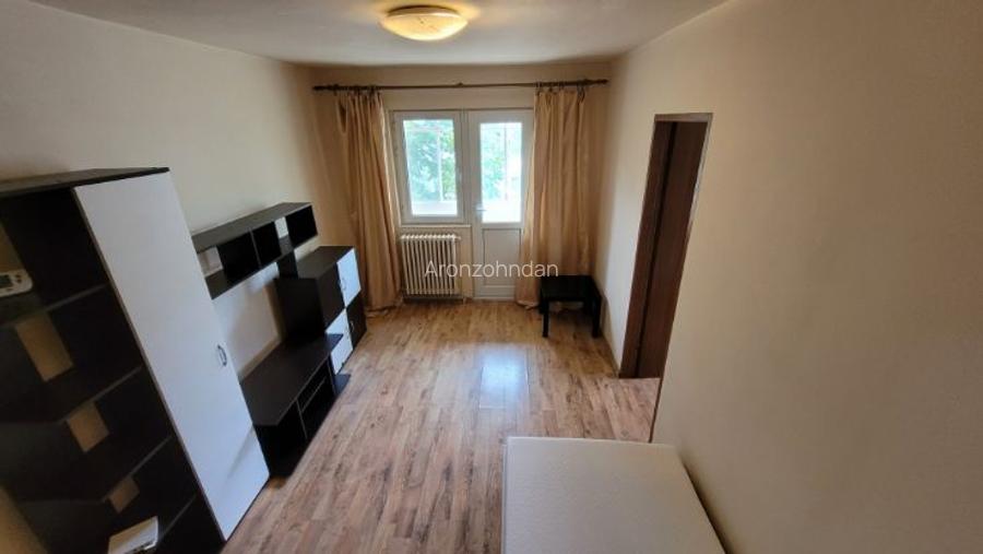 Proprietar, inchiriez apt 2 camere ND, 49mp, etj 2/4, zona Alexandru langa liceul Miron Costin Proprietar, inchiriez apt 2 camere ND, 49mp, etj 2/4, zona Alexandru langa liceul Miron Costin
