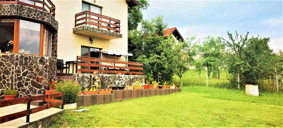 Manuel recomanda : Vila superba in Cornu de Jos 295mp , teren 1360mp - 43