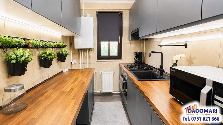Apartament cu 2 camere decomandat în Micro 17