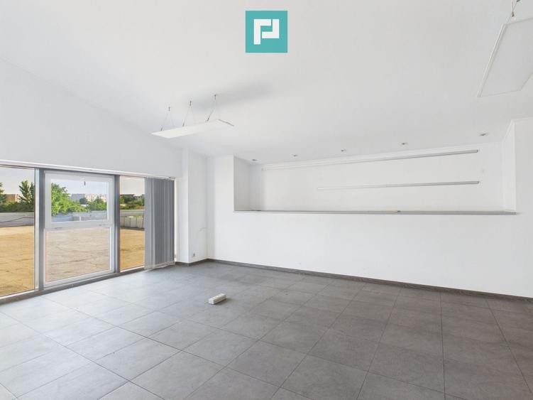 Spațiu industrial, de 3,400 mp, în Poltur