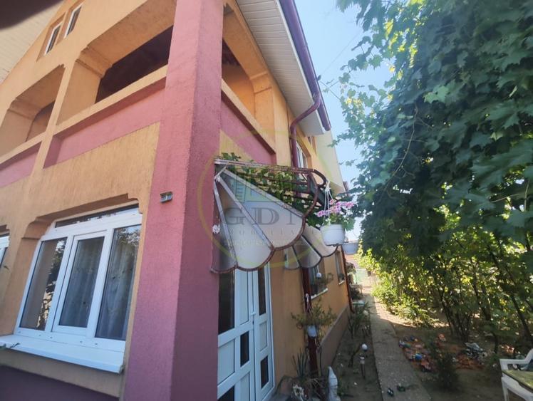 Casă individuală cu 4 camere cu Canalizare în Podari