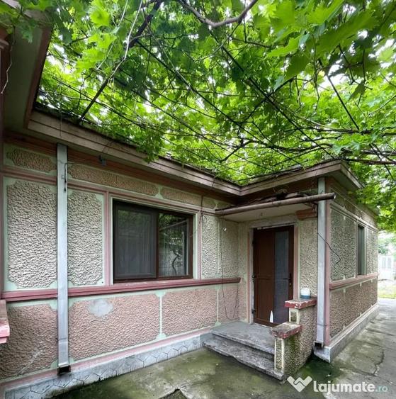 Casă cu 4 camere în Plantelor
