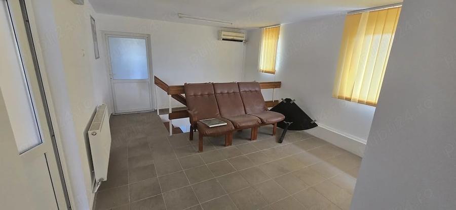 Spațiu comercial, de 380 mp, în Blejoi