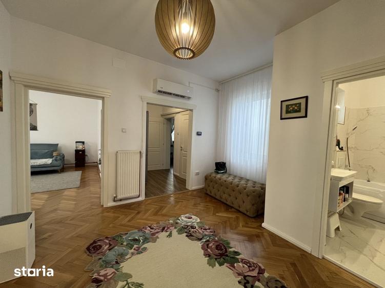 Casă cu Teren 200 Mp în Centrul Civic