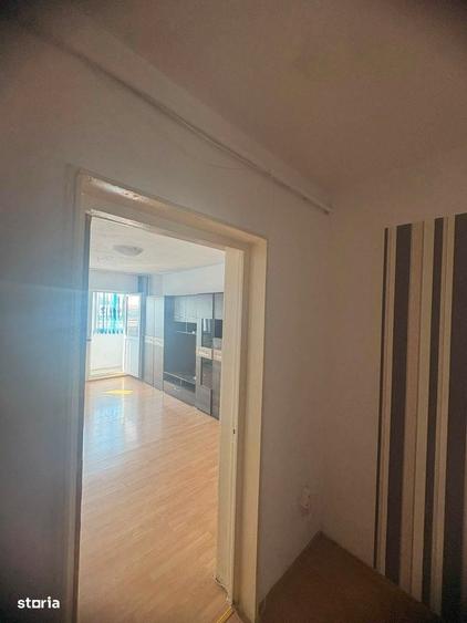 Apartament cu 2 camere decomandat în Triaj