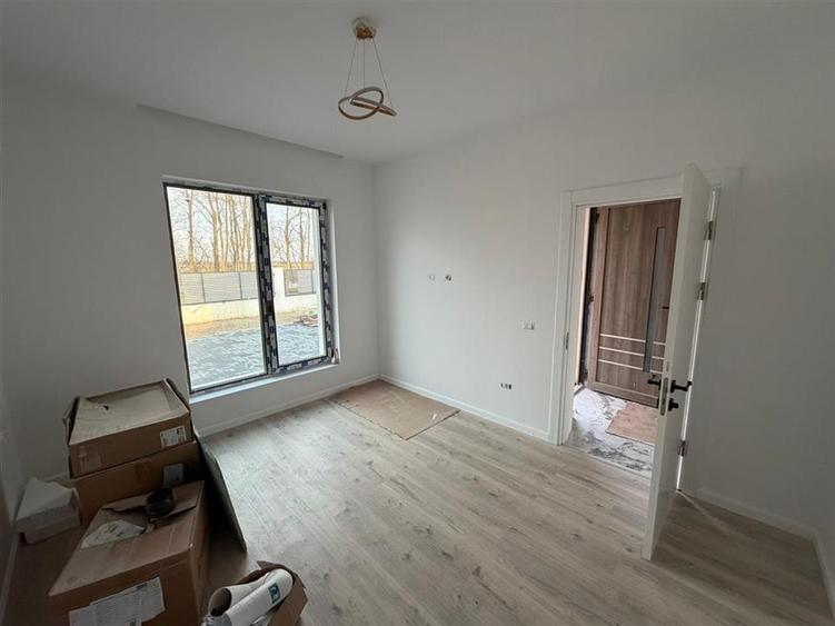 Casă individuală cu 4 camere cu Teren 574 Mp în Exterior Nord