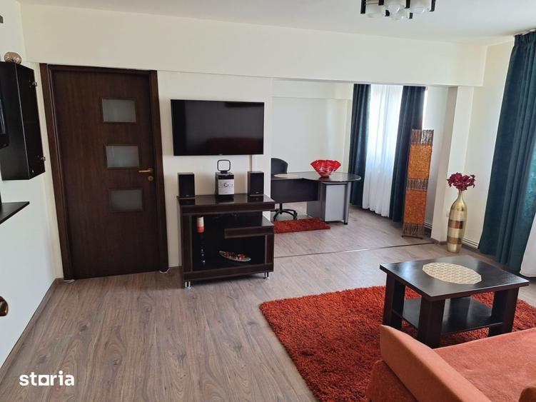 Apartament cu 4 camere, mobilat în Ultracentral