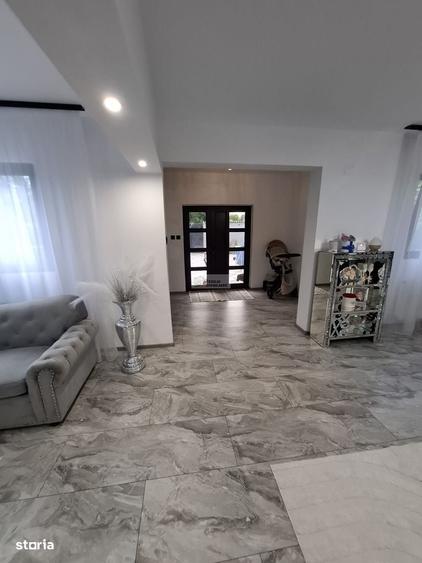 Casă cu 4 camere cu Teren 500 Mp în Milcovul