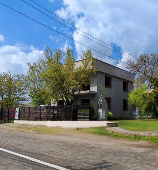 Casă cu 3 camere în Păulești