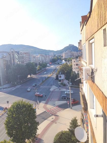 Apartament cu 2 camere decomandat în 22 Decembrie