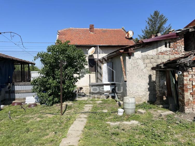 Casă individuală cu 3 camere cu Canalizare în Dâmbovița
