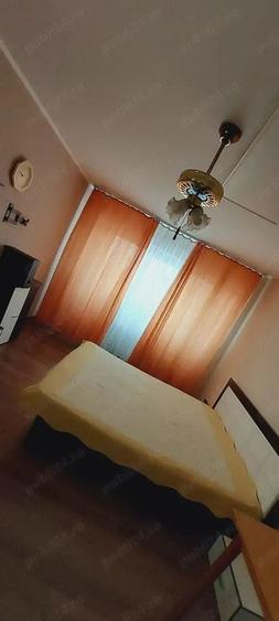 Apartament cu 3 camere decomandat, mobilat în Calarași 4