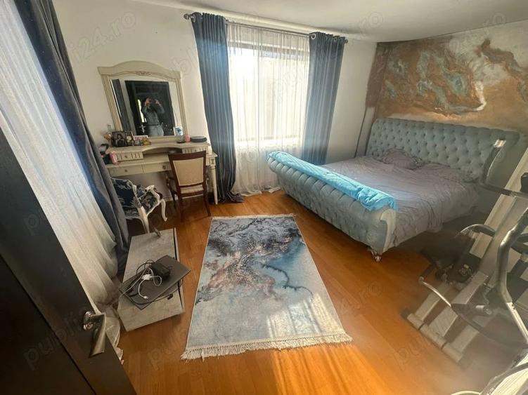Casă cu 6 camere cu Teren 415 Mp în Central
