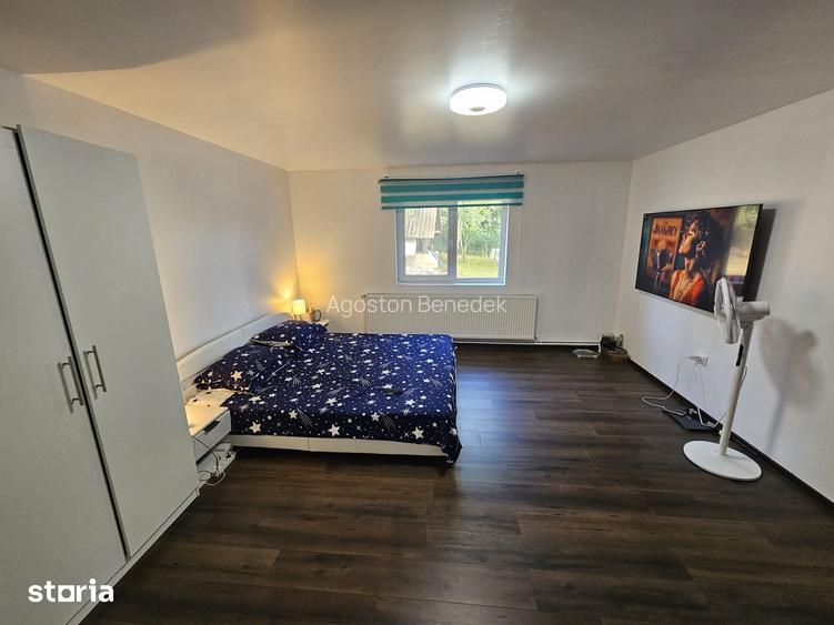Casă cu 4 camere cu Teren 33000 Mp în Valea