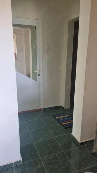 Apartament cu 2 camere decomandat în Slănic