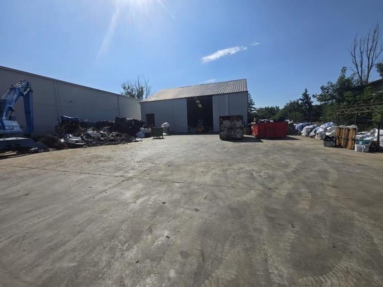 Spațiu industrial, de 2,555 mp, în Mânăstirea