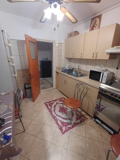 Apartament cu 3 camere decomandat în Theodor Pallady
