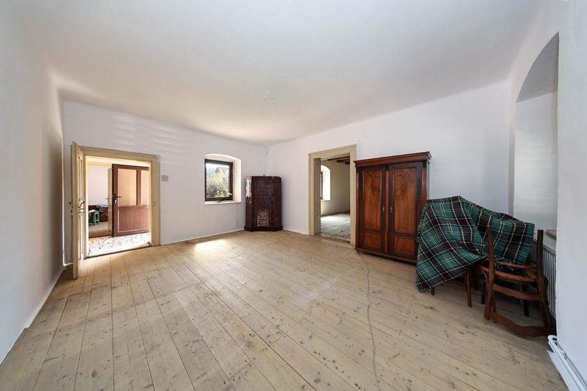 Casă Săsească Autentică cu Șură Impresionantă în Cristian – Teren 2729mp - 23