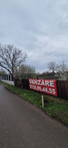 Teren 2100 mp. intravilan - 2