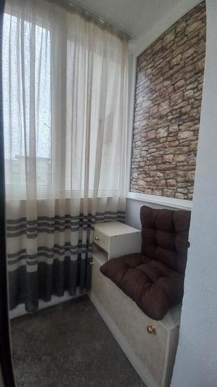 Inchiriez o camera intr-un apartament cu 3 camere - 7