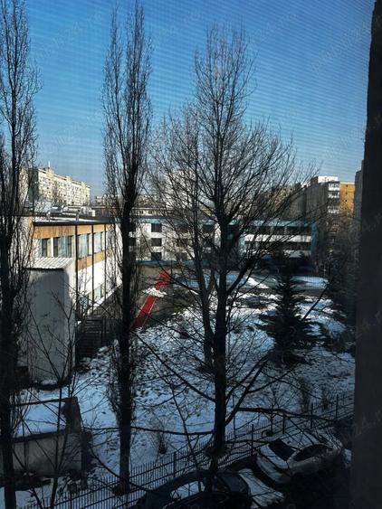 apartament 2 camere decomandat langa metrou - 9